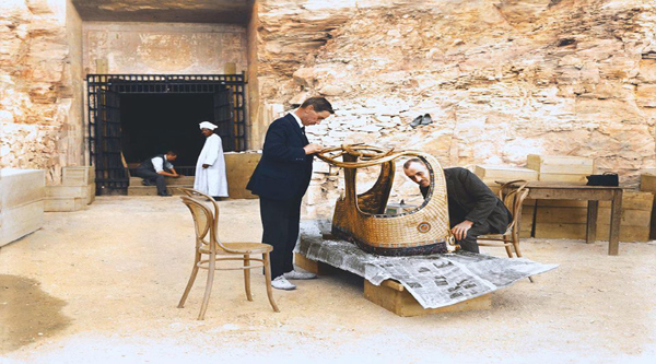 Artefact from Tutankhamon tomb.