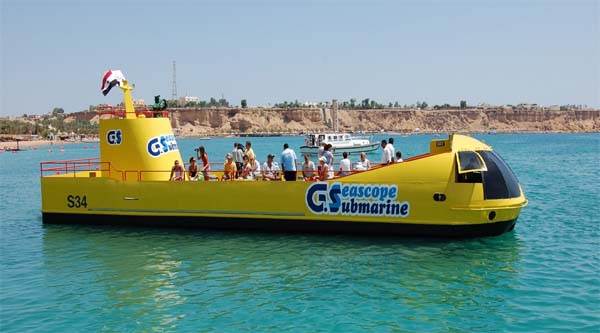 Semi-submarine at Sharm el Maya jetty