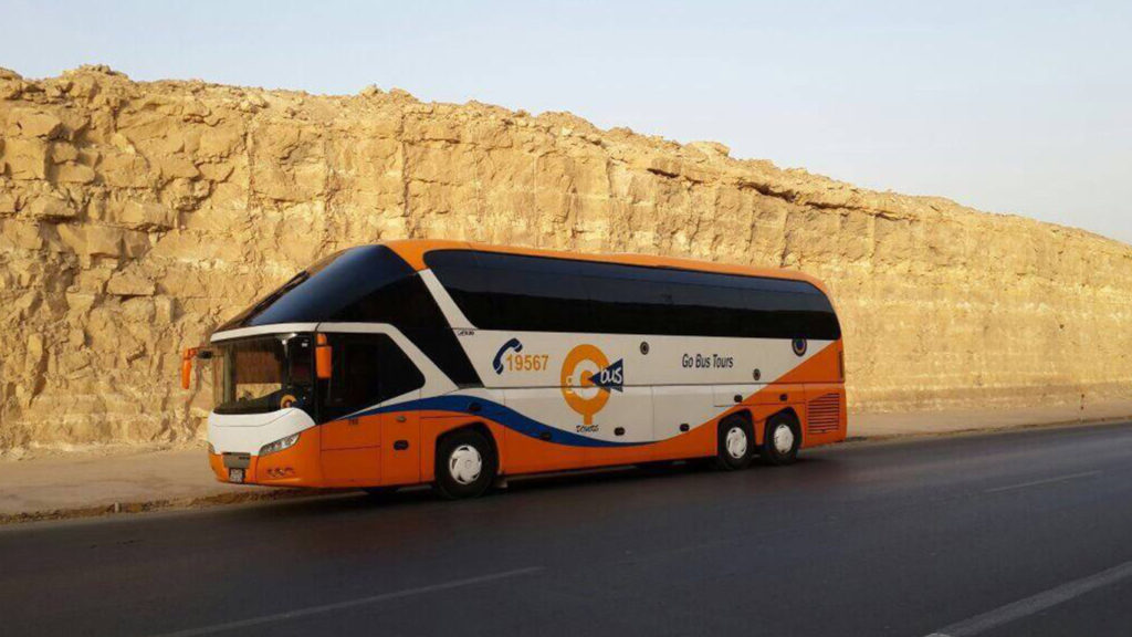  
Luxor a El Cairo con una empresa local GObus