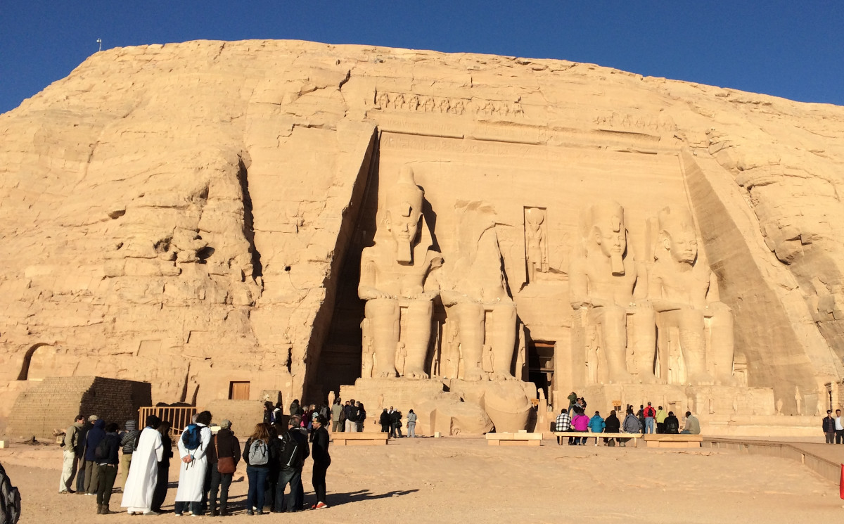 Tour to Abu Simbel temples from Cairo