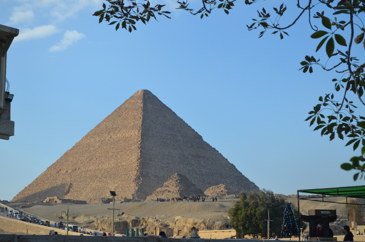 Tour to the Pyramids from Hurghada