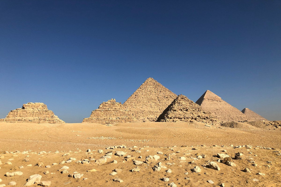 Queens pyramids in Giza