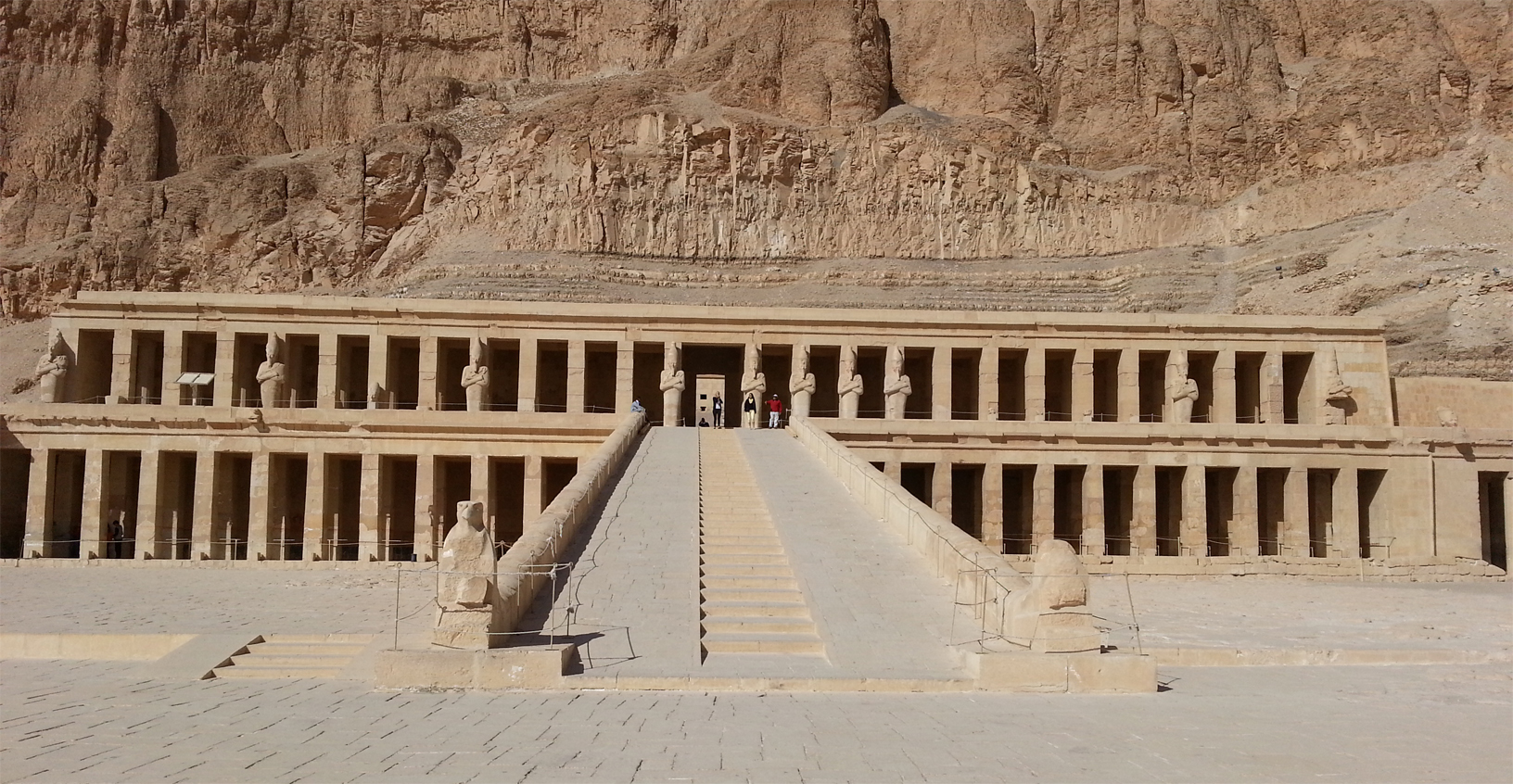 Temple funéraire d'Hatchepsout 