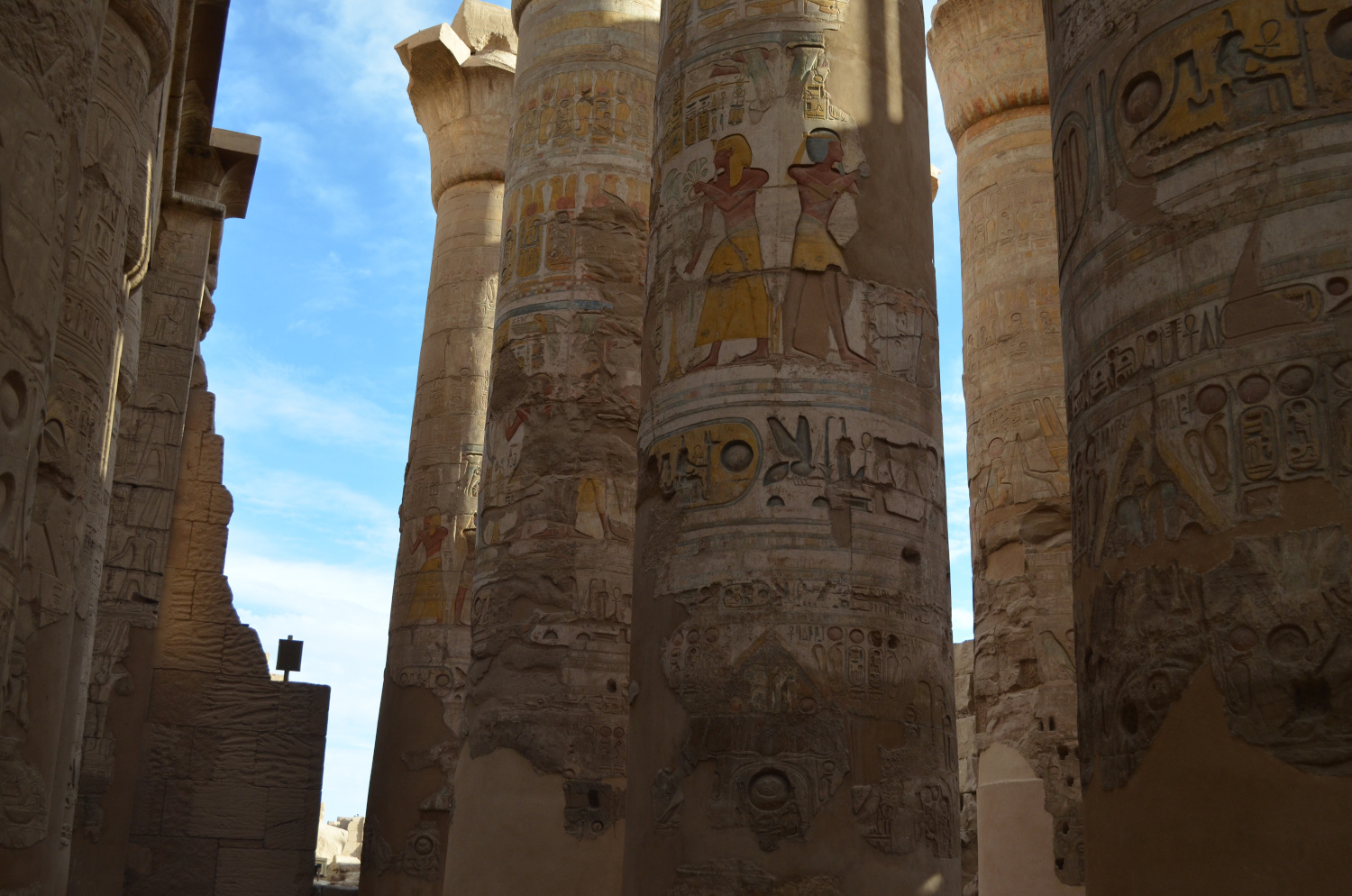  
Columnas de la Gran Sala Hipóstila en el templo de Karnak