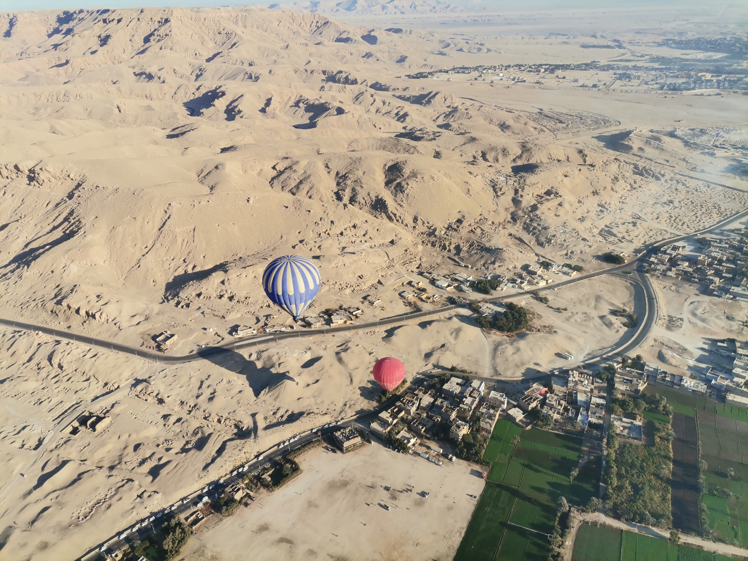 
Hot air balloon rides in Luxor
