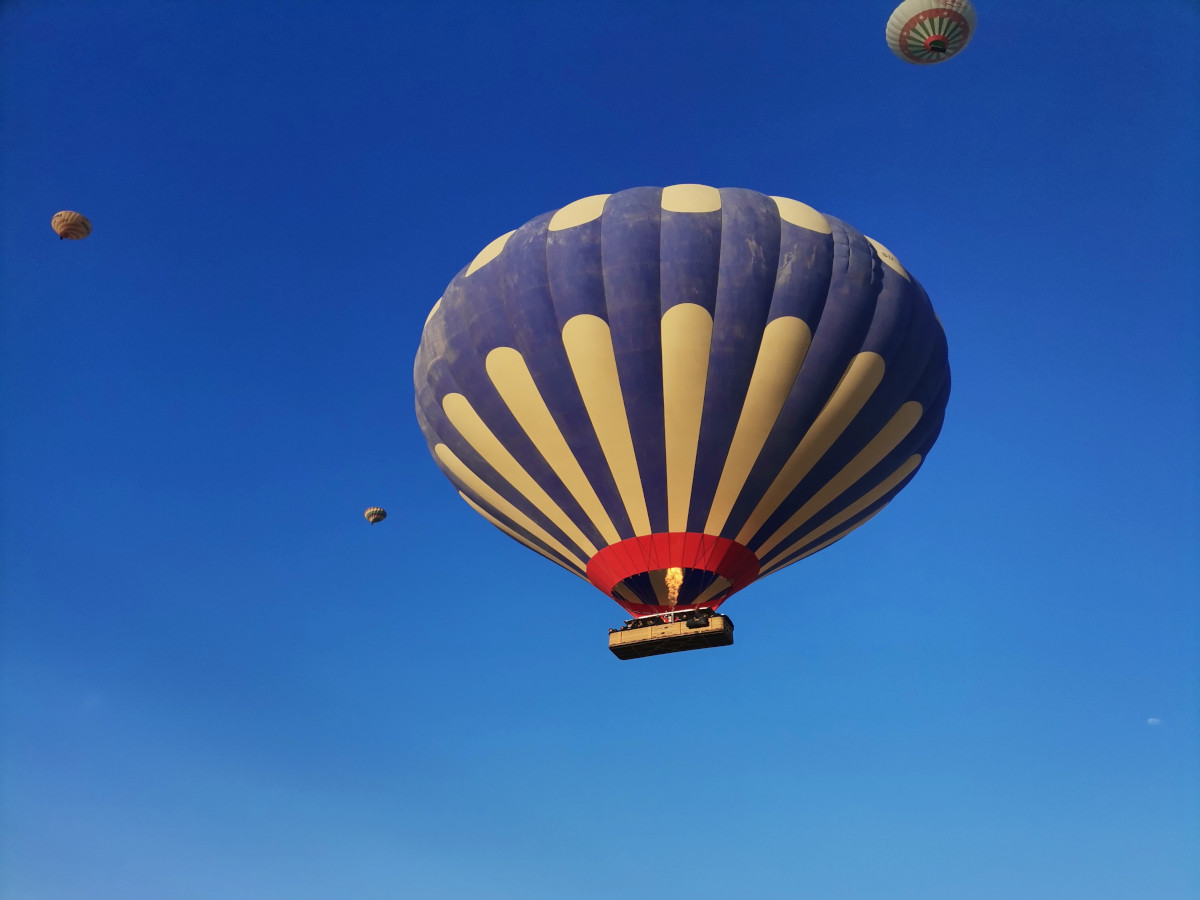 Hot-air balloon tour in Luxor