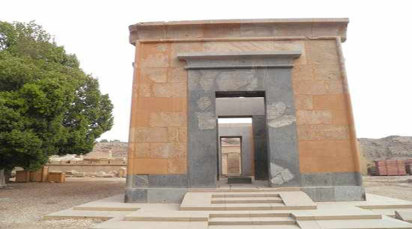 Capilla Roja de Hatshepsut en el templo de Karnak 