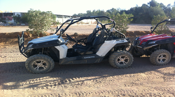 Safari por el desierto del Sinaí en vehículo rhino 4x4