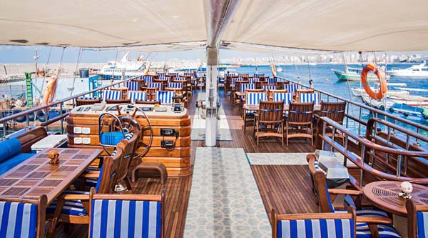 
Pirates boat upper deck