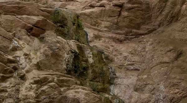 
Водопад в долине Вади Гунай
