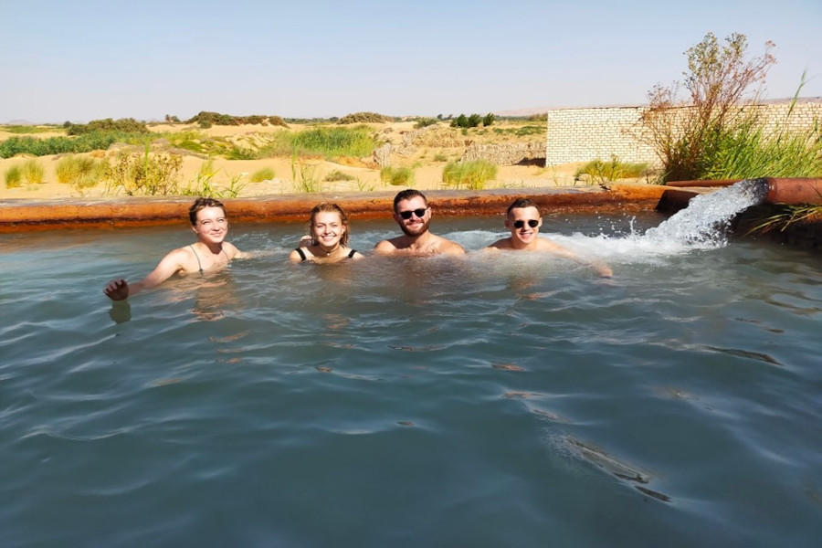 
Egyptian oasis hot spring tour