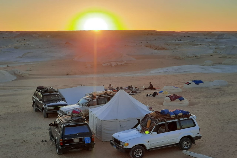 Visita al deserto bianco dal Cairo