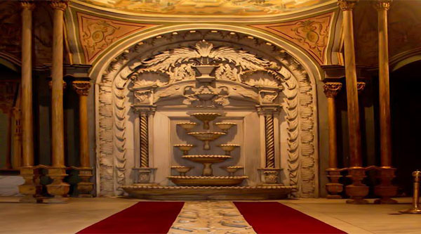Salsabil at the palace entrance