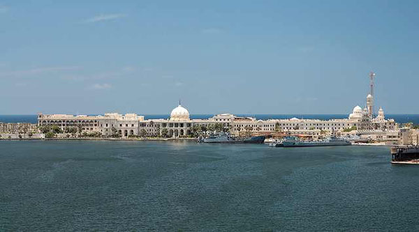 Вид на дворец Рас эль-Тин с залива