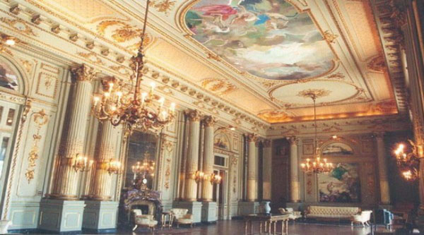  Salón del palacio