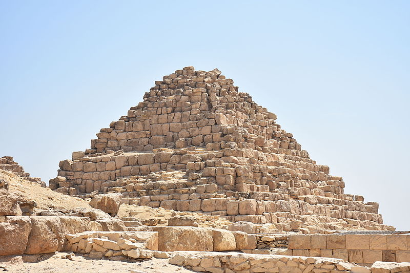 
Пирамида царицы Хетеферес I