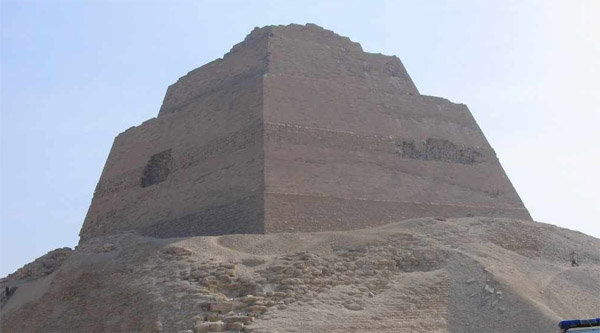 Piramide di Meidum 