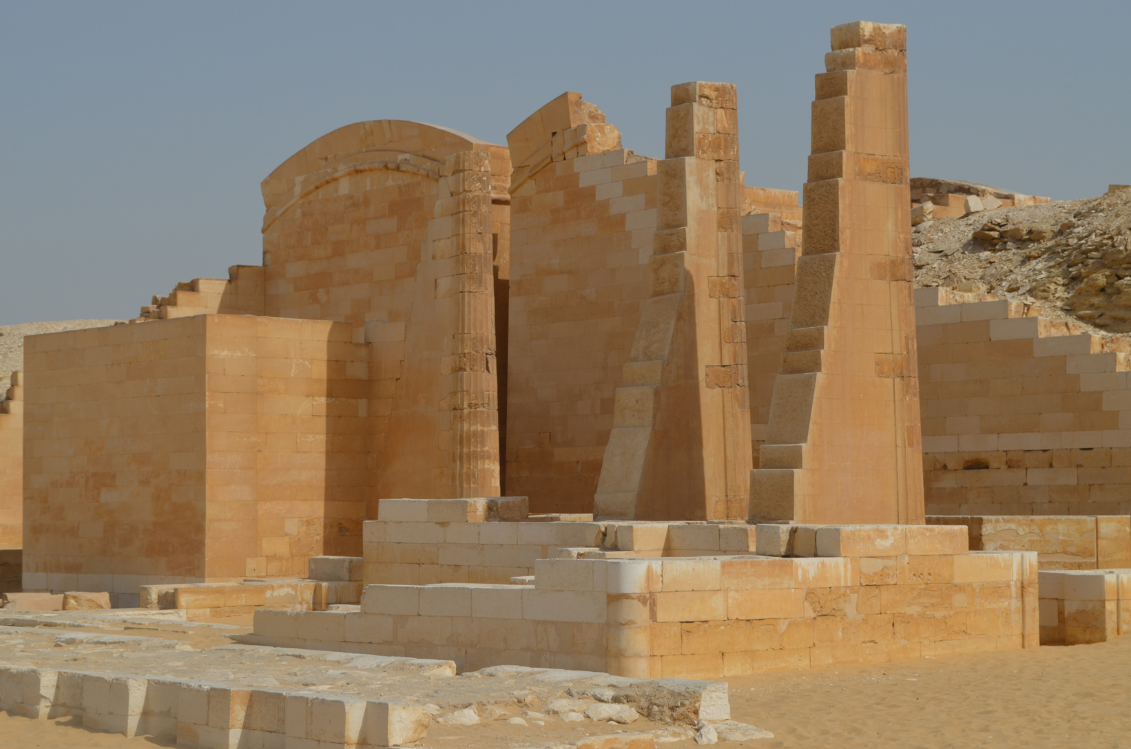  
Parte del templo funerario del rey Zoser