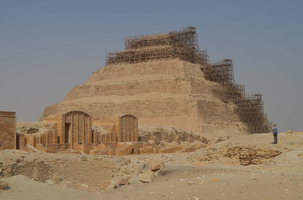 Pirámide escalonada en Saqqara