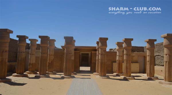 Courtyard of Horemheb tomb.