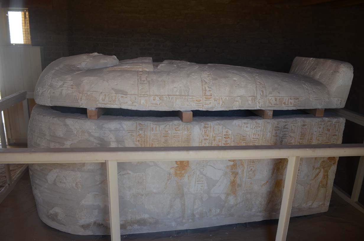 
Саркофаг в двойной гробнице Пая и Рая